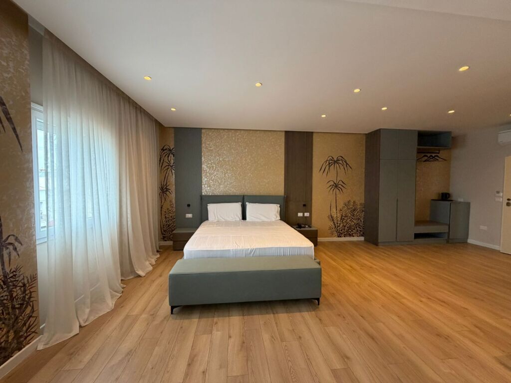 Hotel me Qera Afatgjate - Vlore