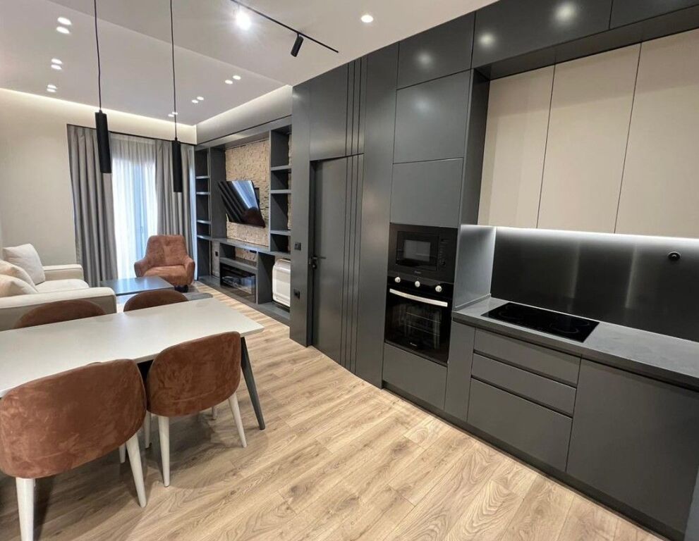 APARTAMENT 1+1 PER QERA TEK GARDEN BUILDING, RRUGA E KAVAJES!