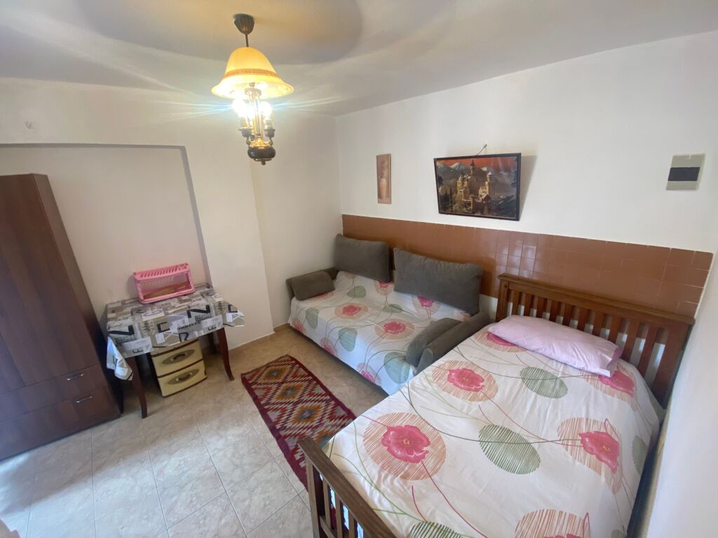 🏡 Jepet Garsioniere me Qera te Rruga e Kavajës, Tiranë