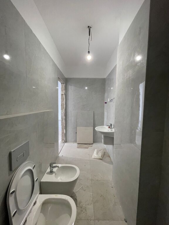 🏡 APPARTAMENTO IN VENDITA 2+1 – COMPLESSO AURA, VIA DRITAN HOXHA