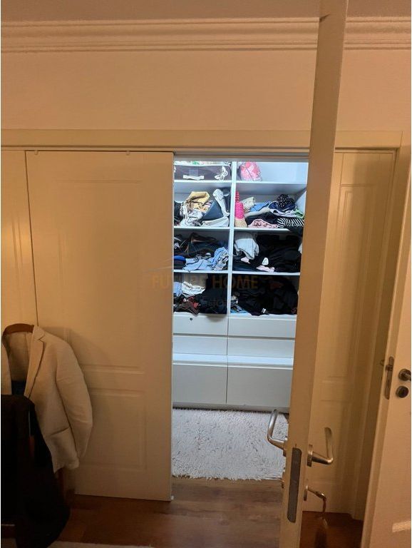 Shitet, Apartament 2+1 + Garderobë, Rruga e Kavajës,Tiranë