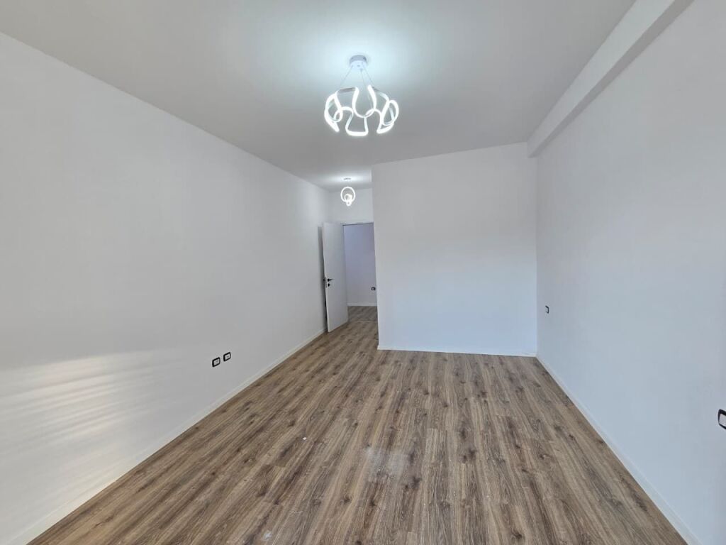 SHITET APARTAMENT: 1+1 ( 📍 Paskuqan) Kati 1 - 84 m² Ideal Per Banim Personal Ose Investim || Perfundon Brenda Muajit Qershor 2025 || ✴️(105000 Euro)