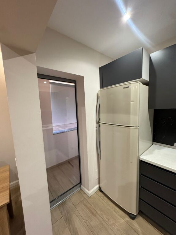 Jepet me qera apartament 2+1 Ne Xhamllik/55,000 leke