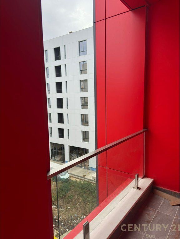 JAPIM ME QIRA APARTAMENT 1+1 I PERSHTATSHEM PER ZYRE.