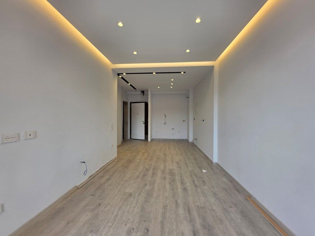 Qera , Apartament 1+1, Kompleksi Golden Park, Tirane.  