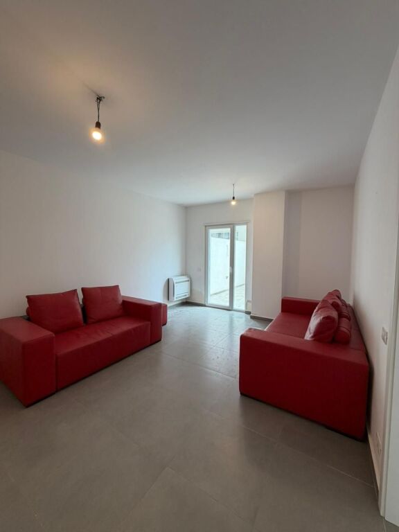 Apartament 1+1 + Verandë + Parkim me Qira – Univers City