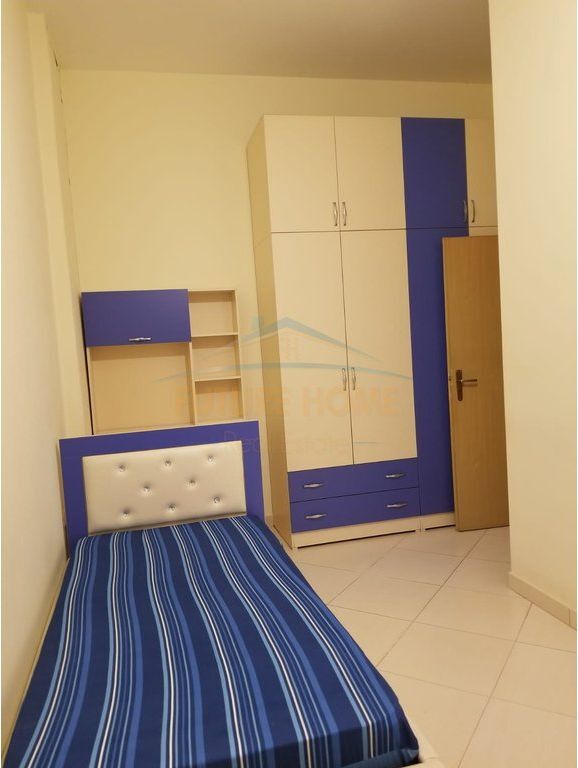 Shitet, Ambjent Biznesi, Kodra e Diellit , Tiranë