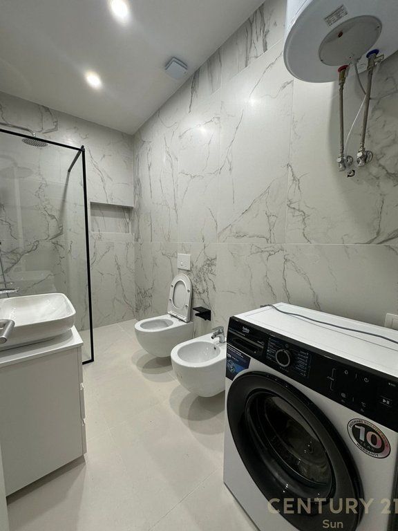 JAPIM ME QIRA APARTAMENT 1+1 I PERSHTATSHEM PER ZYRE.