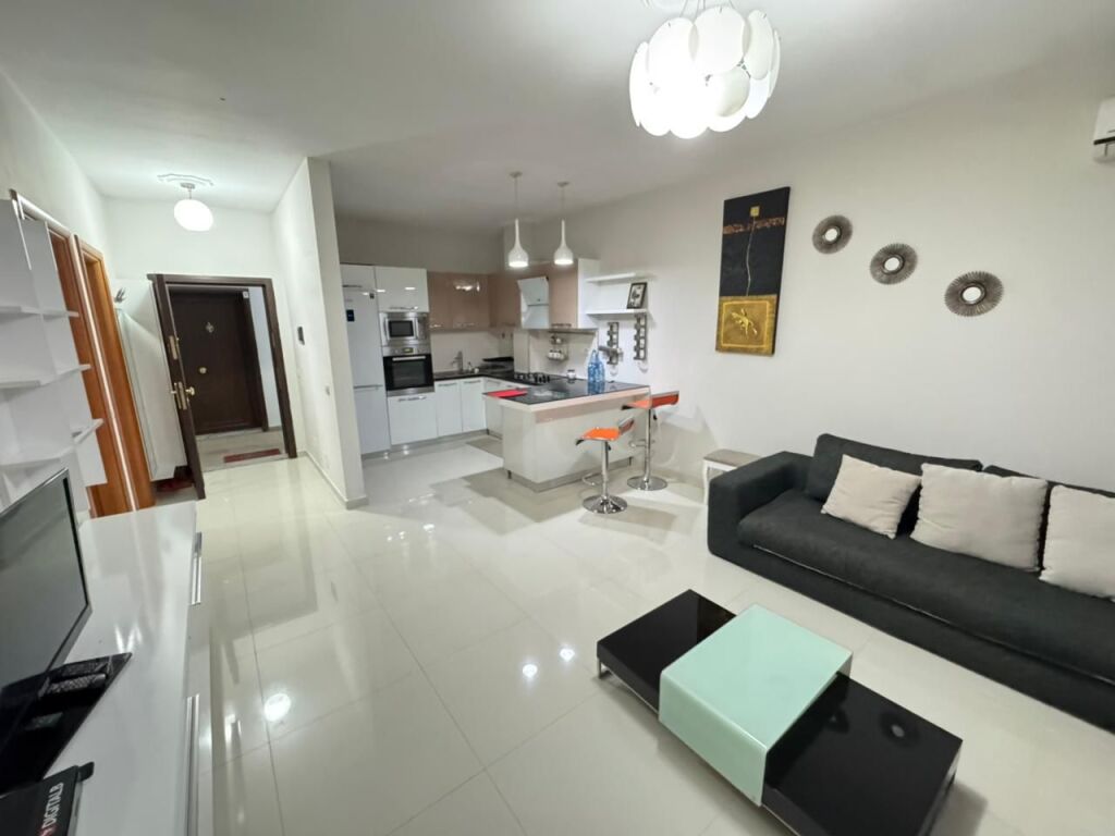 Qera, Apartament 1+1, Unaza e Re, Tiranë. 500 €