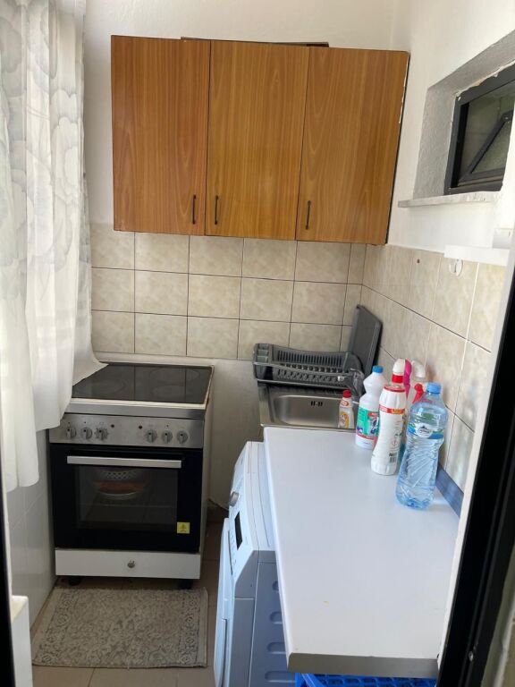 GARSONIERE PER SHITJE TEK RRUGA NDRE MJEDA