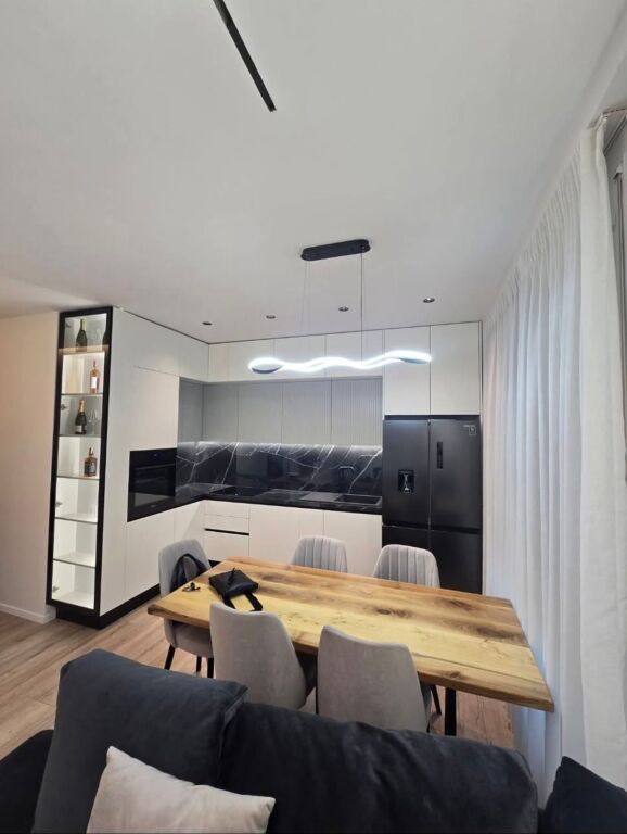 Apartament 2+1+2 per shitje te Kompleksi Erli