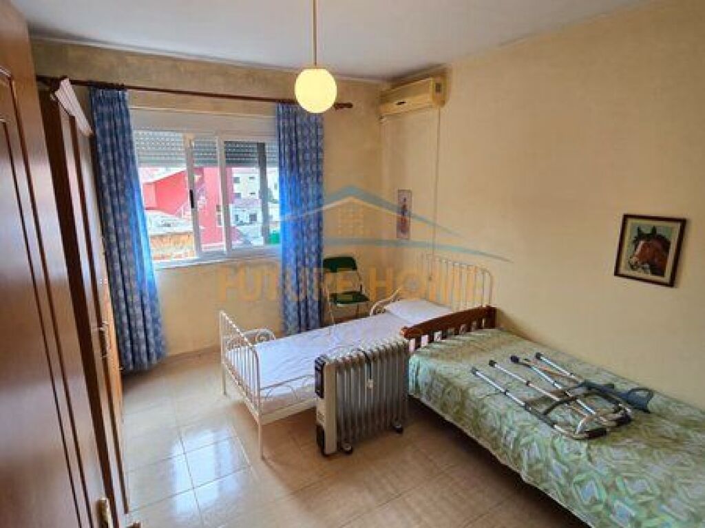 In vendita, Appartamento 1+1, Ali Demi, Tirana.