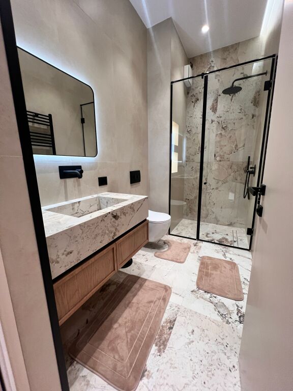 Super ap 1+1 tek rruga kavajes ( perballe me spitalin amerikan 3  