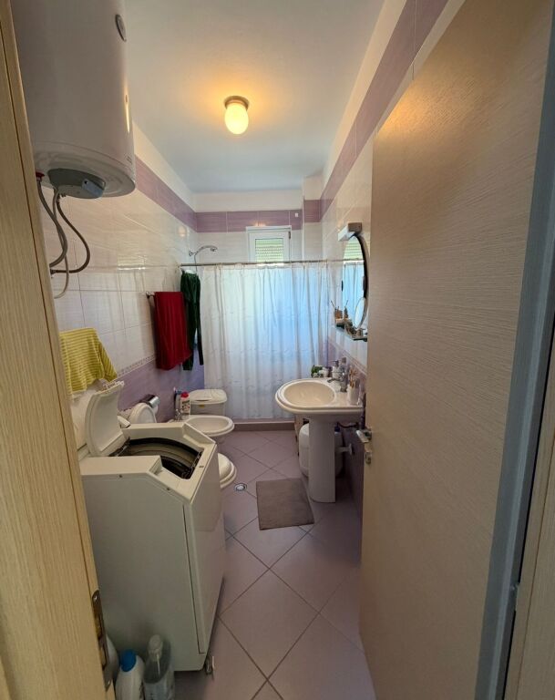 Apartament 1+1 per shitje kopshti botanik !