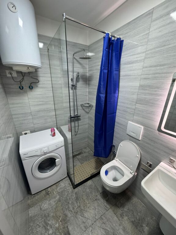 Apartament 1+1 me qira – 4 Dëshmorët