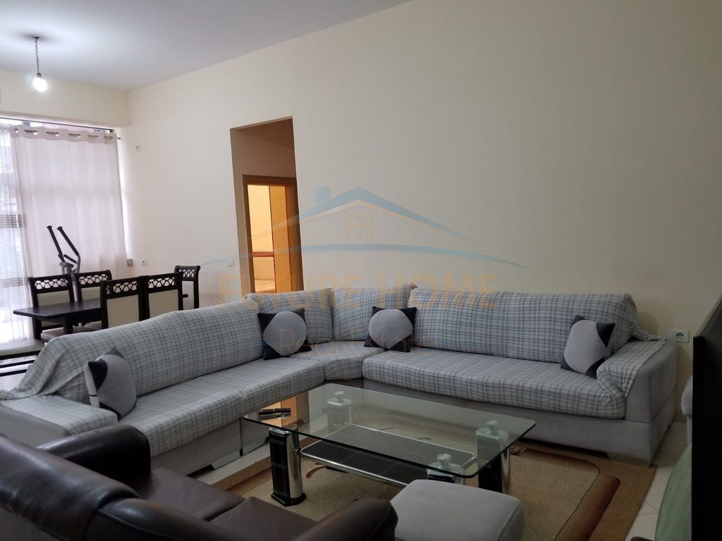 Shitet, Ambjent Biznesi, Kodra e Diellit , Tiranë