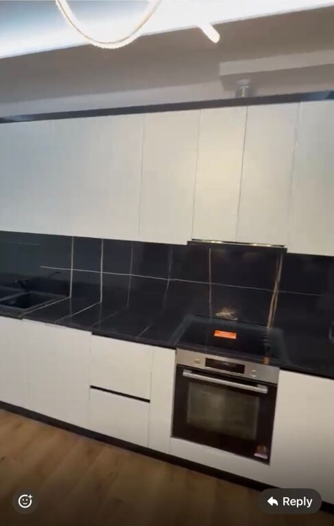 2+1,i mobiluar,pallatet E88,laprake,700 euro