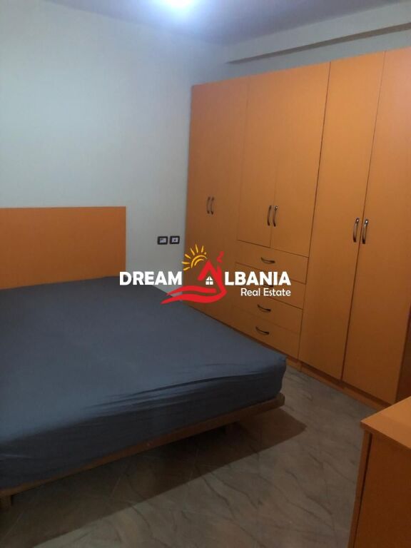 Appartamento in affitto in Via Dibra vicino alla Scuola Bajram Curri, Tirana ( ID 4251448 )