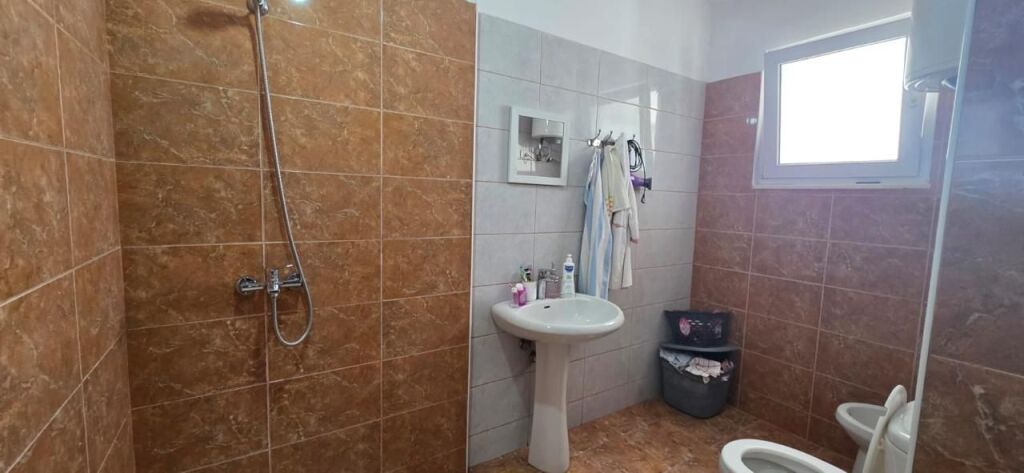 Apartment 2+1 for sale in Yzberisht / Rotondo Yzberishtit