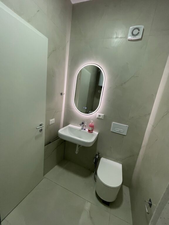 Appartamento in affitto 1+1 - 📍Ali Demi, complesso Kadiu 400 mila leke