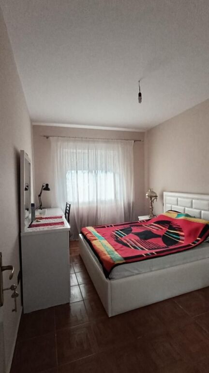 Jepet me qira apartament 1+1