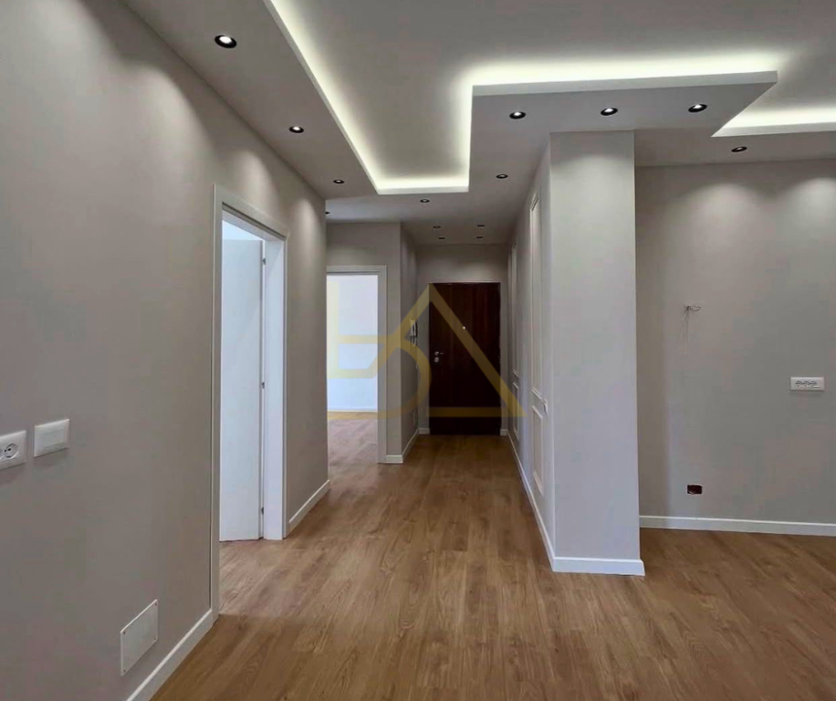 Shitet Apartament – Golem, Kavajë