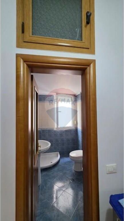 Apartament 3+1+2 me qera , prane Conad