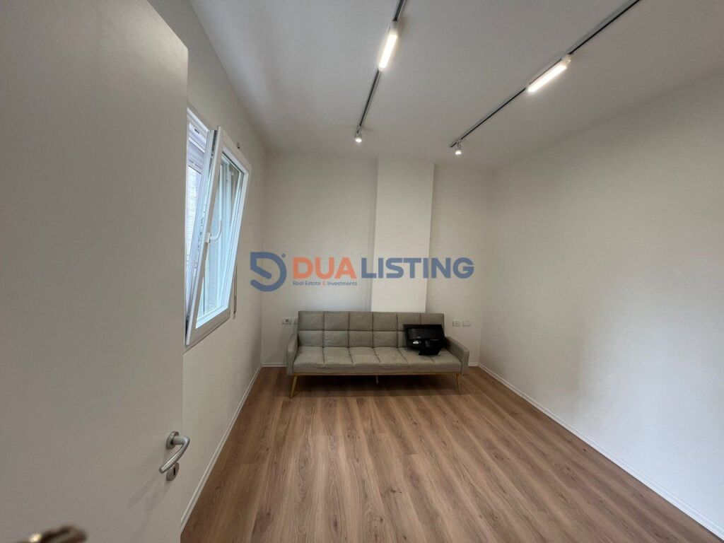 Ambient Zyre Premium me Qira – Pazar i Ri