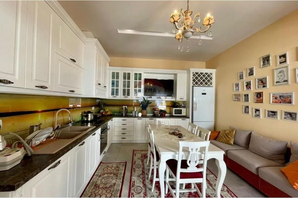 Apartment for sale 1+1, located at Casa Italia, Tirana.