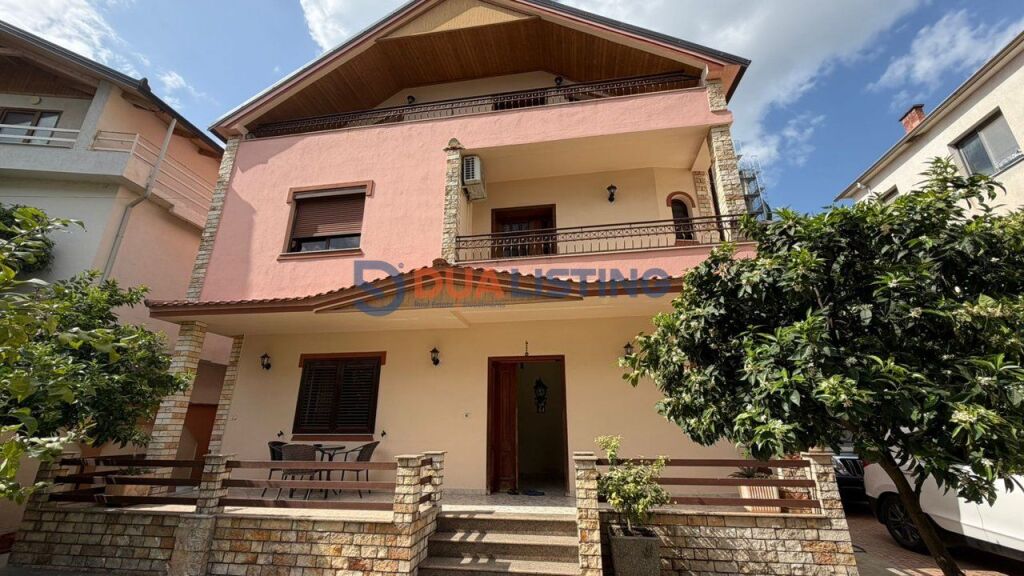 Shitet vilë 3-katëshe në Rrugën Albanopol, Don Bosko