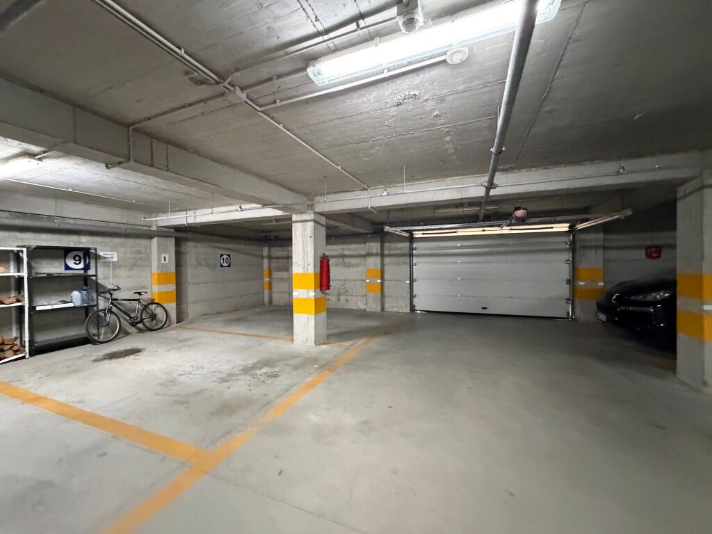 Apartament 2+1 + Post Parkimi për Qira