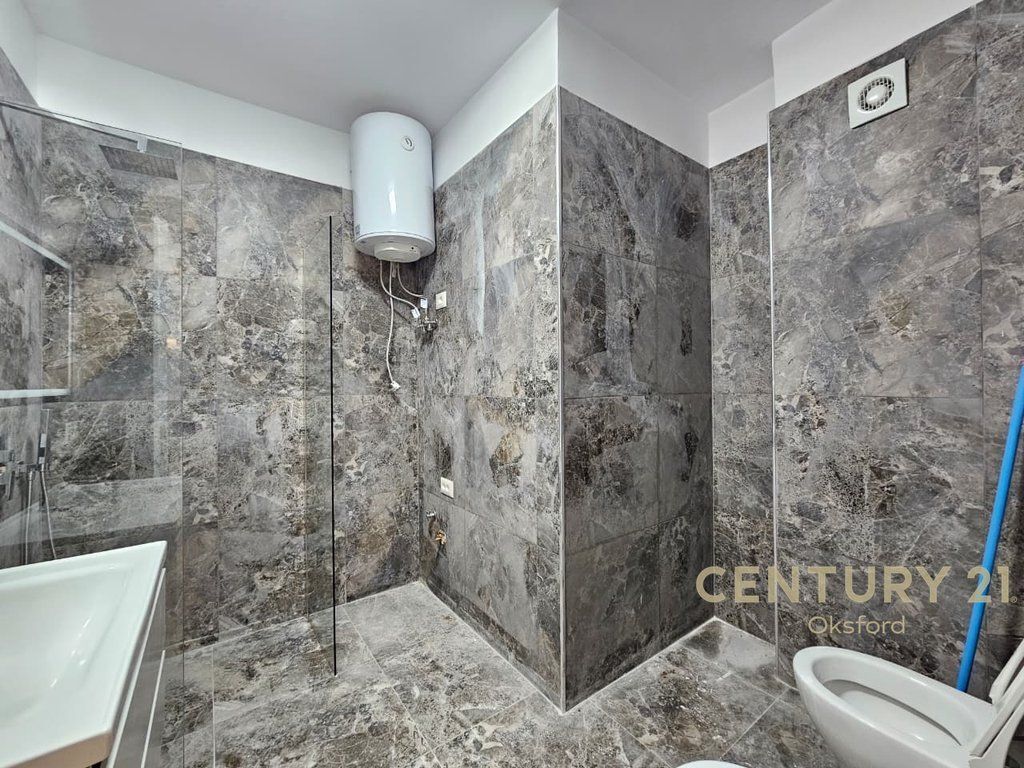 Apartament 2+1+2 per shitje ne hyrje te Freskut