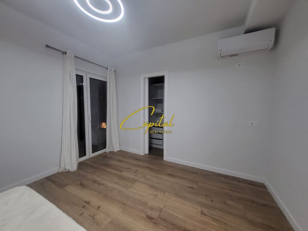 APARTAMENT ME QIRA 1+1 PALLATI ME SHIGJETA 500 EURO
