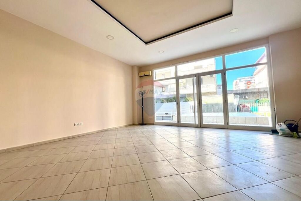 Dyqan me qera , Albano &amp; Romina