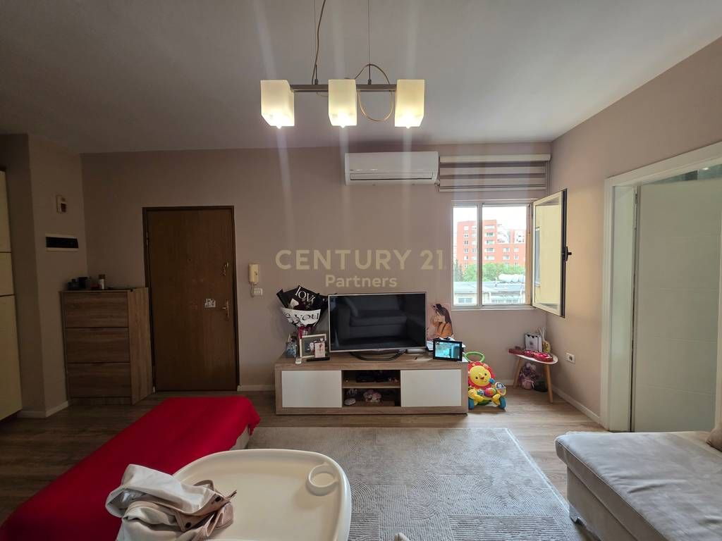 Apartament 2+1 per shitje te Rruga Irfan Tomini