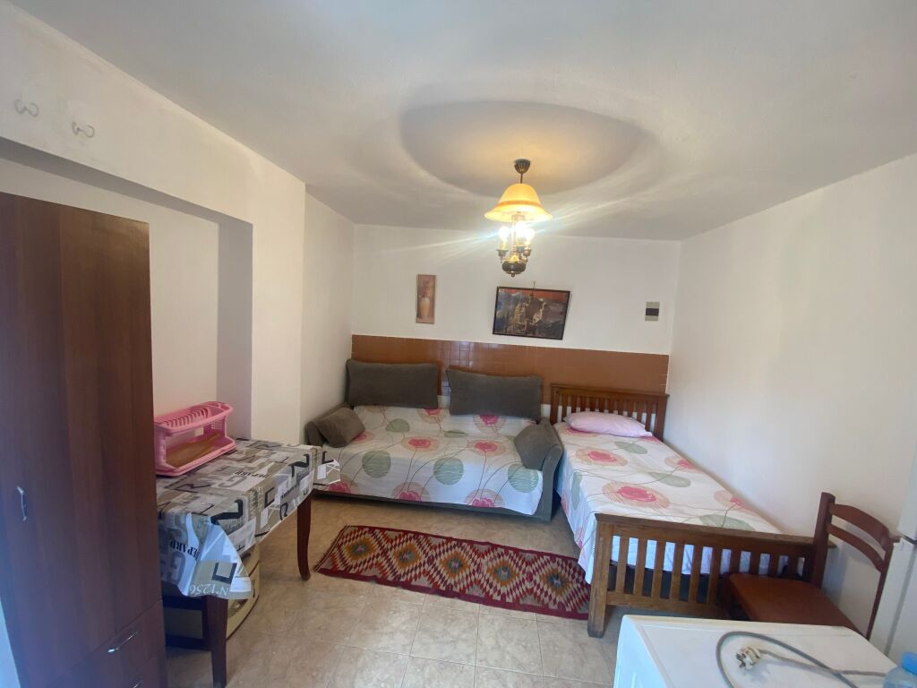 🏡 Jepet Garsioniere me Qera te Rruga e Kavajës, Tiranë