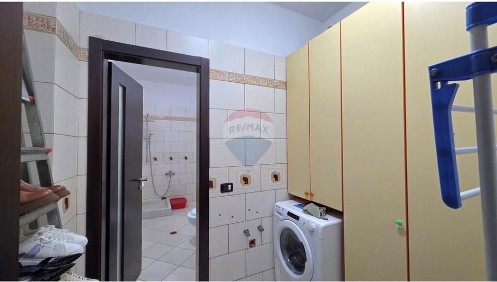 Apartament 3+1+2 ne shitje tek Rr. e Cipajve,Vlore