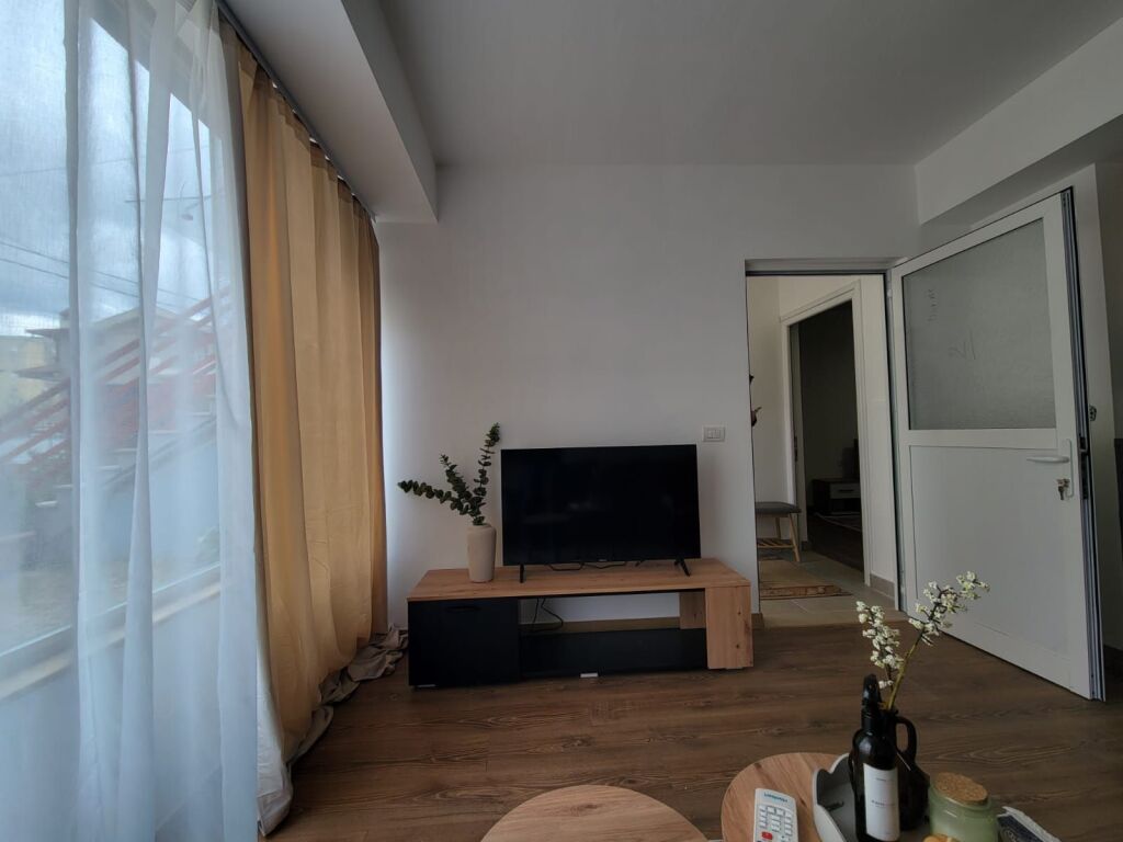 Apartament 1+1 me qera Kristal Center