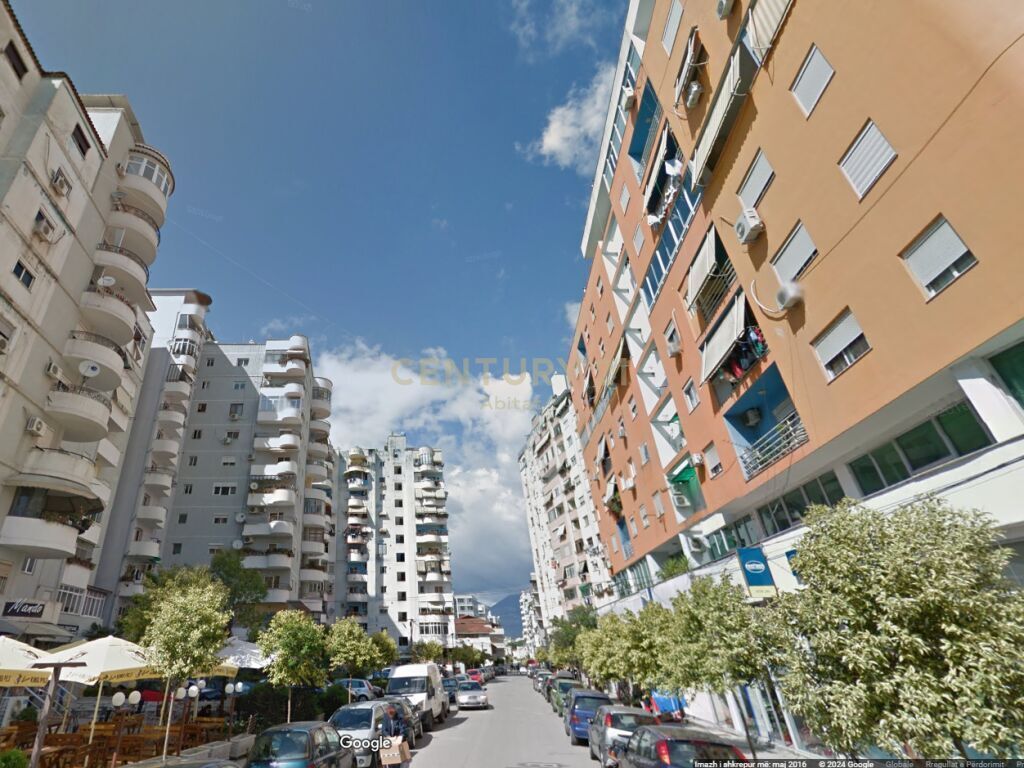 AMBJENT PER QERA  NE KAT 0 KOMUNA PARISIT