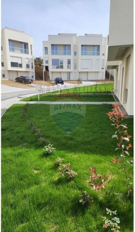 Ofrojme vile per shitje ne rezidencen Aba.