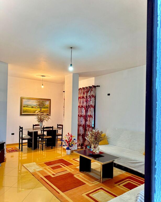 Affitto | Apartament 1 + 1 | 21 Dhjetori | 450 €/mese