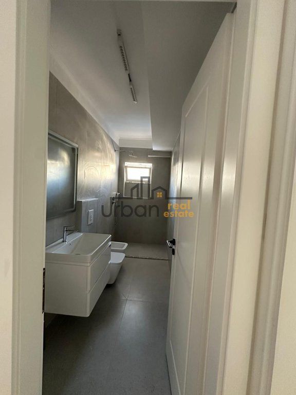 Shitet, Apartament 2+1, Porcelan, Tiranë - 118000€ | 65 m²