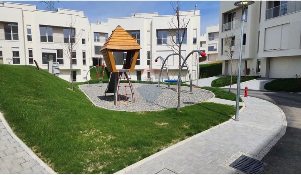 Ofrojme vile per shitje ne rezidencen Aba.