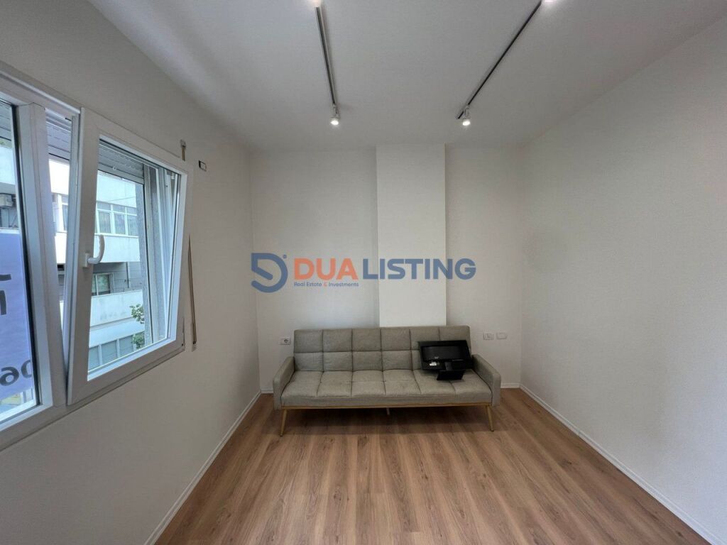 Ambient Zyre Premium me Qira – Pazar i Ri