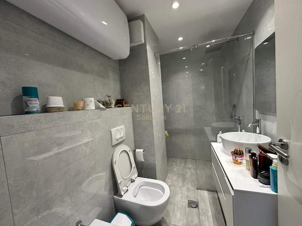 APARTAMENT 2+1+2+2 BALLKONE PER QIRA TEK KOMPLEKSI KOLOMBO!