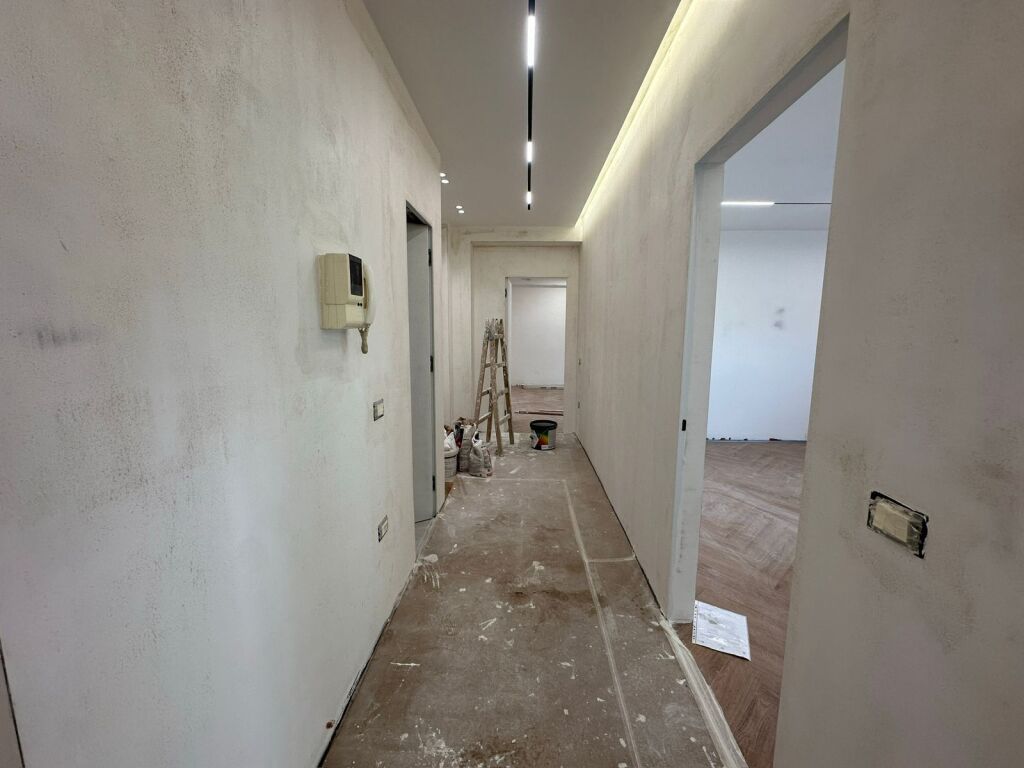 Shitet Apartament 2+1+2 ISh Ekspozita