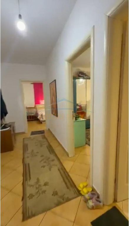 Shitet, Apartament 2+1, Fresku, Tiranë.
