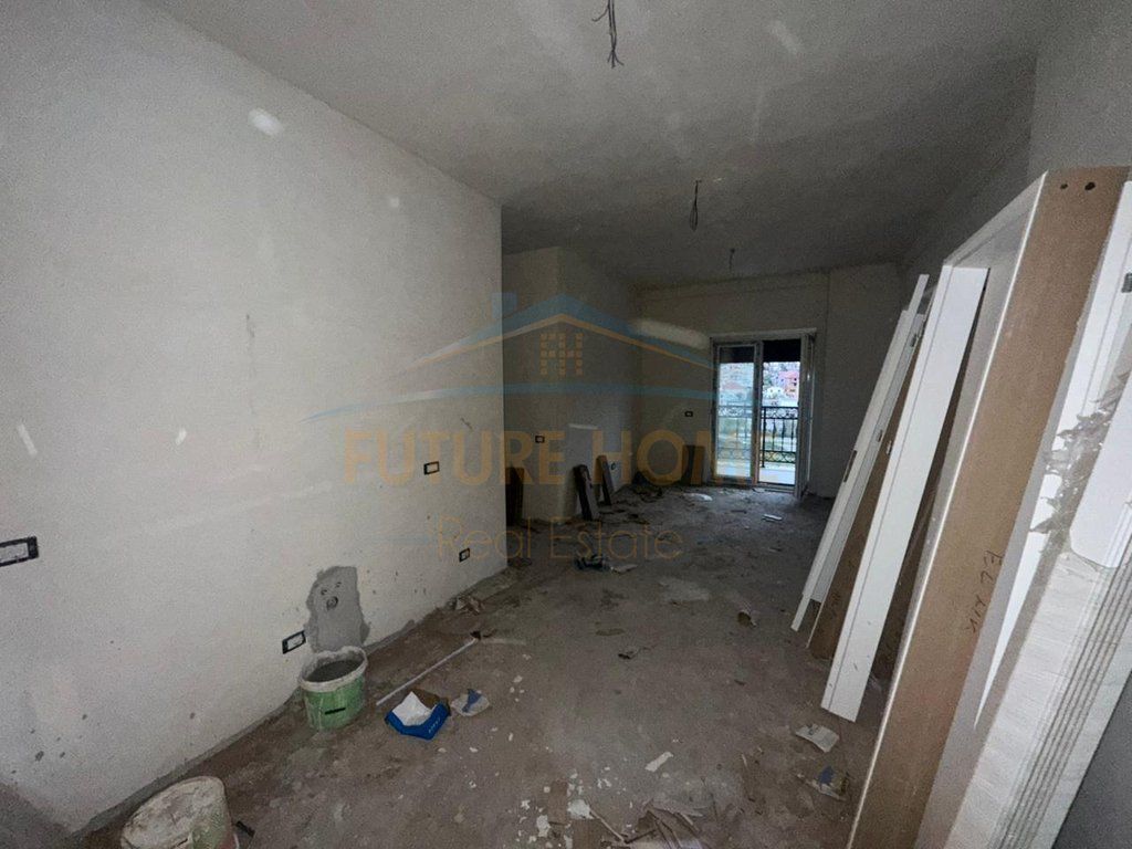 Shitet Apartament 1+1, Porta Tirana e Re, Sauk