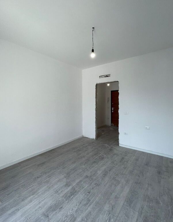 Shitet Apartament 2+1 – Kompleksi Aura, Rruga Dritan Hoxha 📍