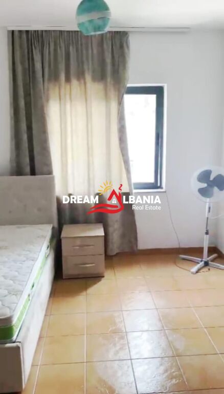 Jepet me qera apartament 2+1 tek 21 Dhjetori ( ID 42215527)